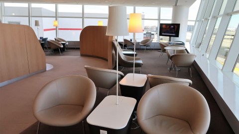 chase sapphire reserve card, Chase Ink, Chase Freedom, chase card, priority pass lounge picture, chase sapphire